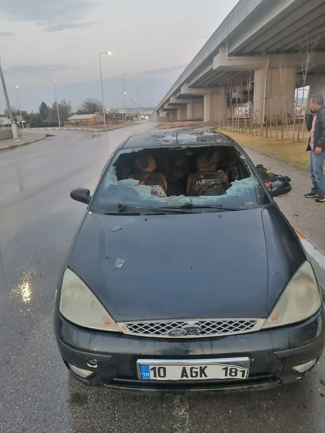 BANDIRMA’DA SEYİR HALİNDEKİ OTOMOBİL ALEV ALDI