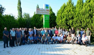 Burhaniye’deki panelde  apiterapi ve arıcılık masaya yatırıldı