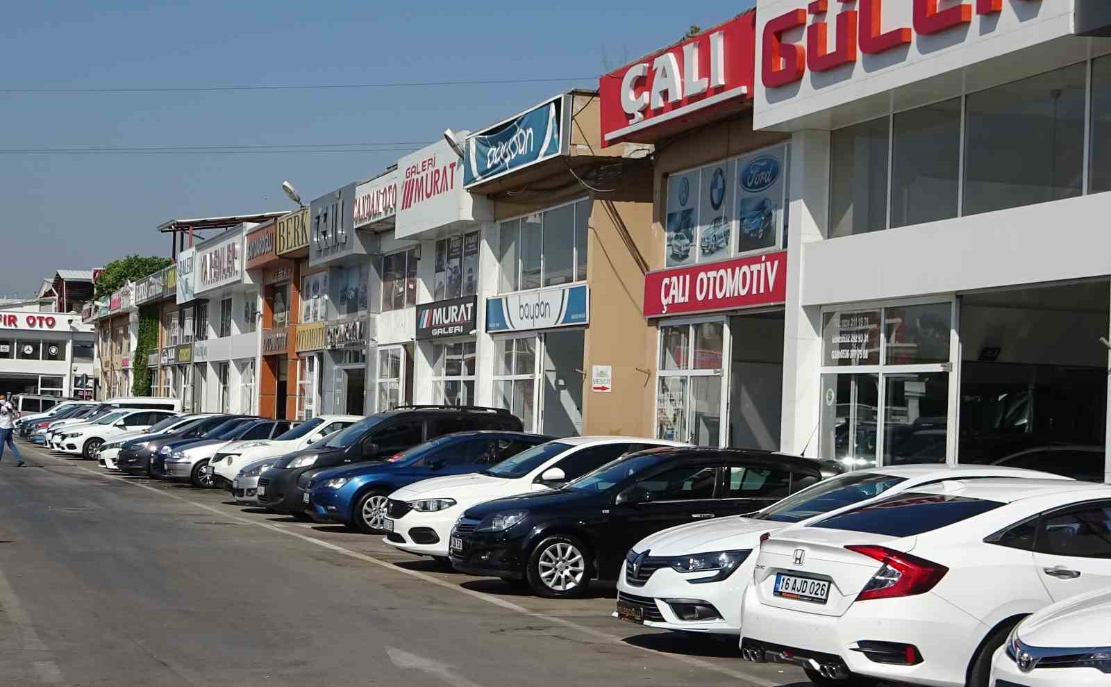 SIFIR ARAÇLARIN FİYATLARININ DÜŞMESİ GAYET NORMAL OLDUĞUNU BELİRTEN BURSA OTO