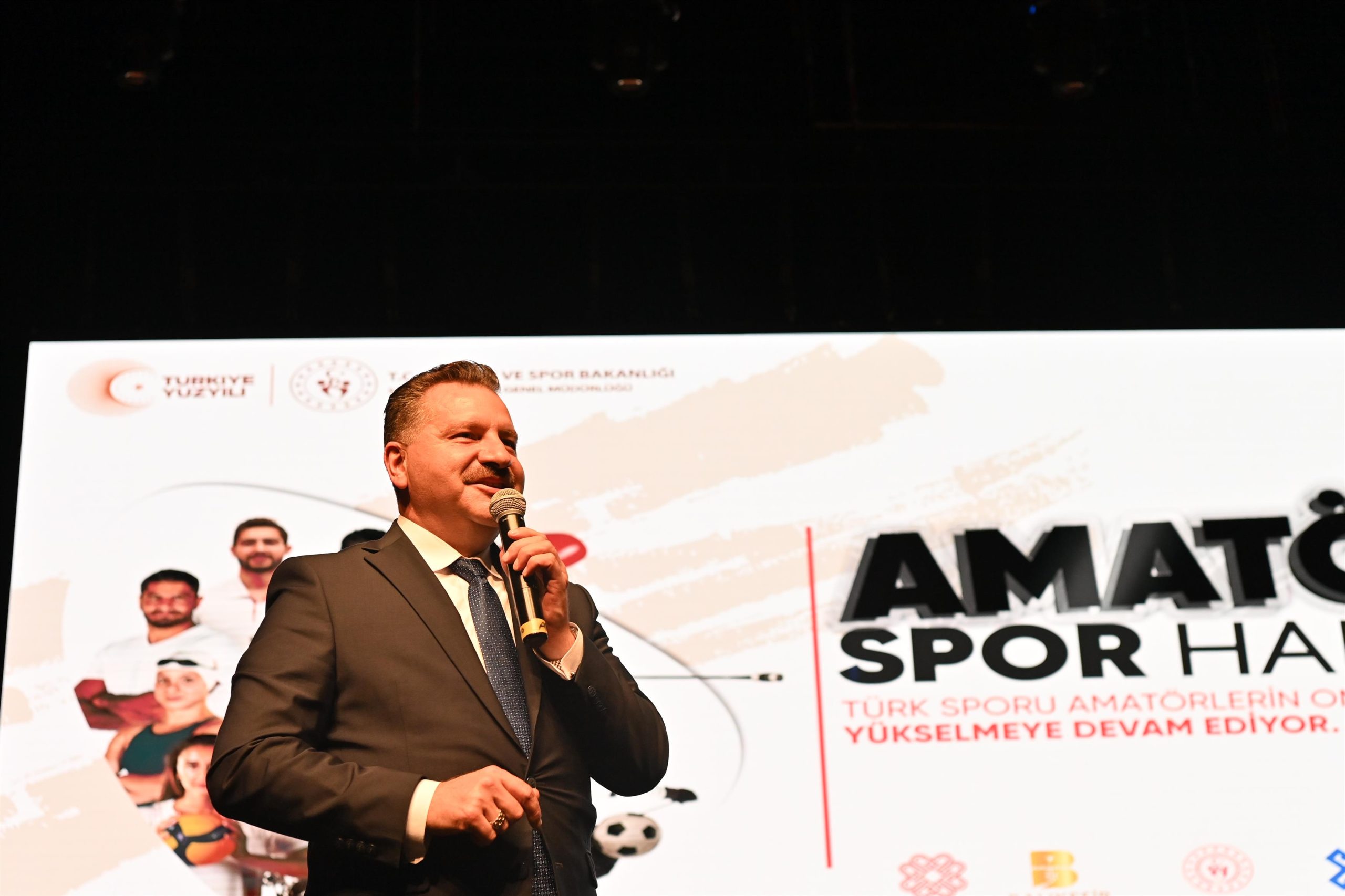 Amatör Spor Haftası Kapanış Töreni’ne katılan Balıkesir Büyükşehir Belediye Başkanı
