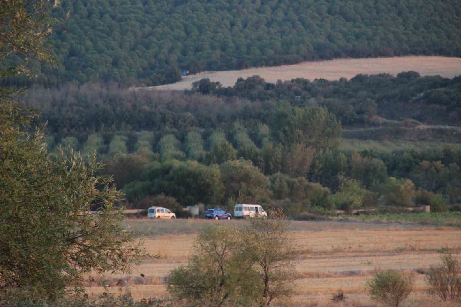 Çanakkale’de 10 yaşındaki çocuk tarlada ölü bulundu ÇANAKKALE’NİN BAYRAMİÇ İLÇESİNDE 10 YAŞINDAKİ MEHMET SITKI GÜLTEKİN TARLADA ÖLÜ