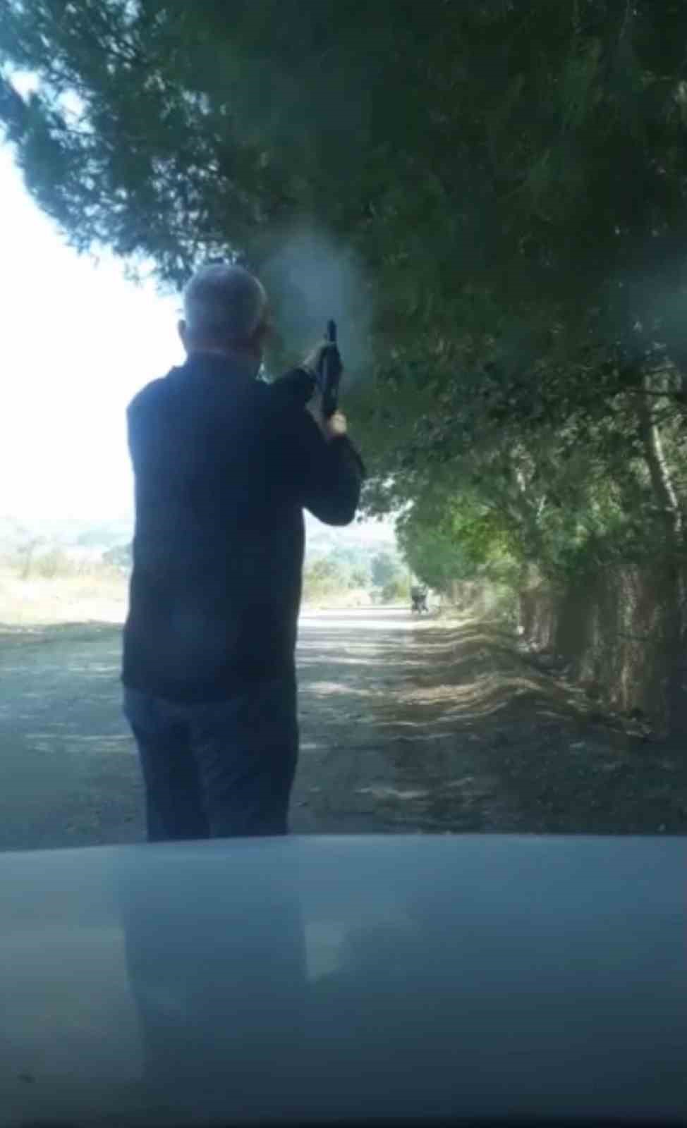 BURSA’DA BİR KİŞİ, SOSYAL MEDYADA CANLI YAYIN YAPIP, POMPALI TÜFEKLE