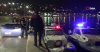 İzmir’in Konak ilçesinde denizden, ayağına su dolu bidon bağlı erkek
