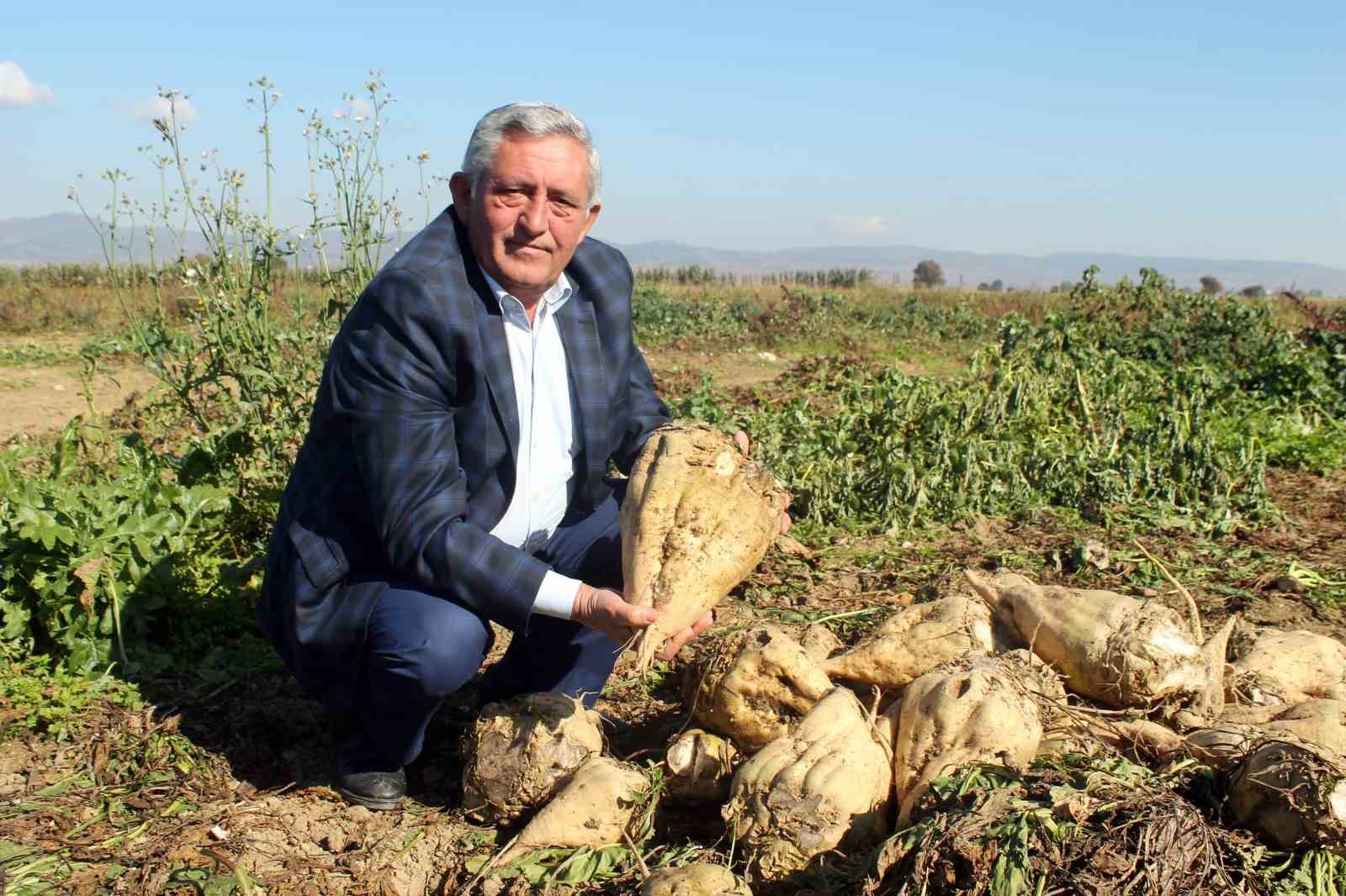 Çiftçi pancar şekeri fiyatından memnun değil TÜRKŞEKER'İN AÇIKLADIĞI FİYATLARA TEPKİ GÖSTEREN BURSA ZİRAAT ODALARI İL KOORDİNASYON
