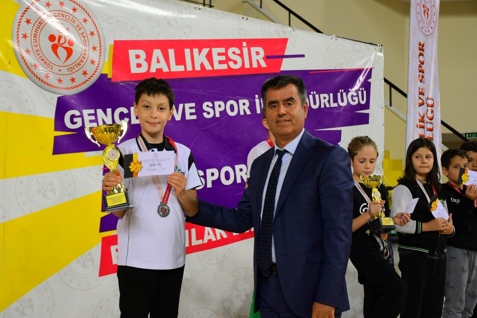 CUMHURİYET KUPASI 2. SATRANÇ TURNUVASI SONA ERDİ