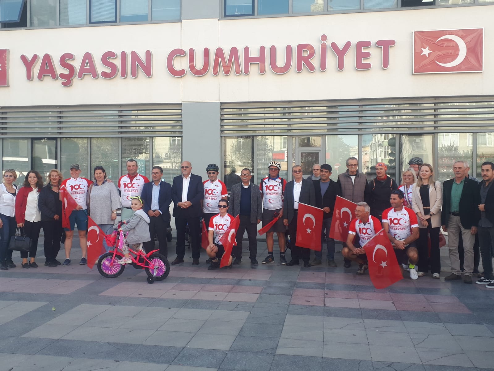 Köln- Türk Alman Dostluk Derneği Üyeleri, Cumhuriyet’in 100. Yılı kapsamında
