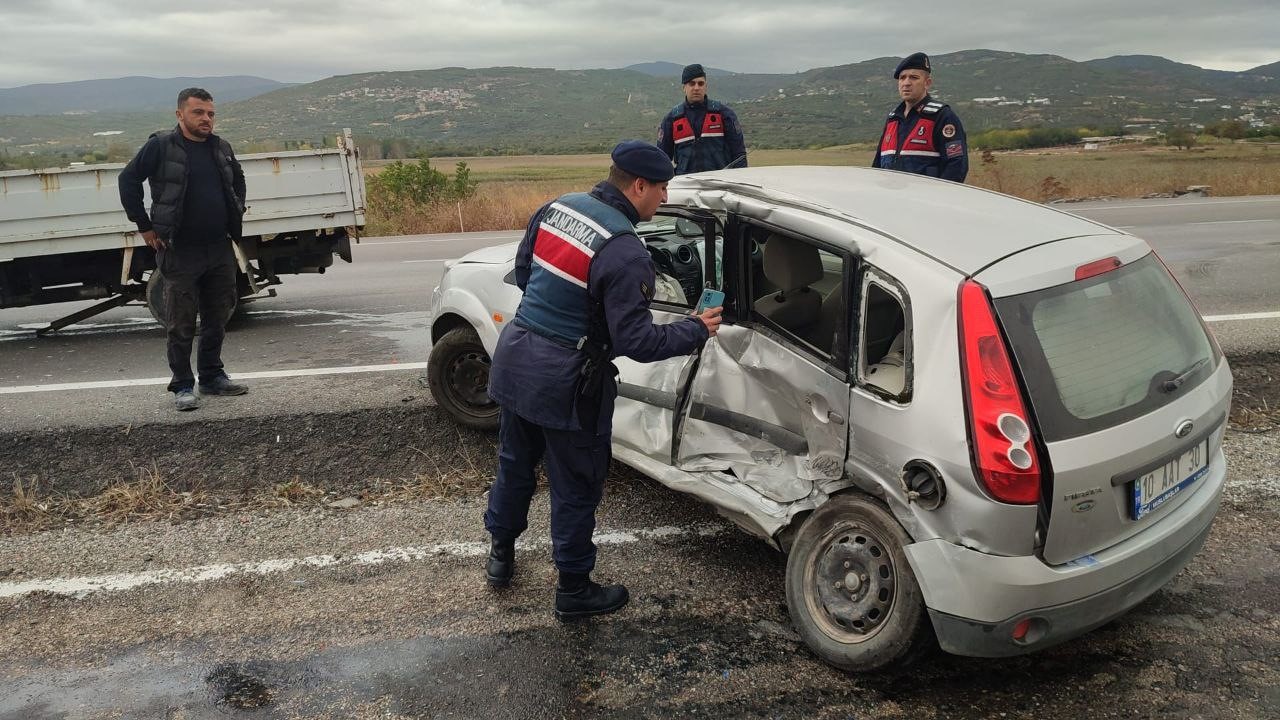 ERDEK'TE TRAFİK KAZASINDA 1 KİŞİ YARALANDI