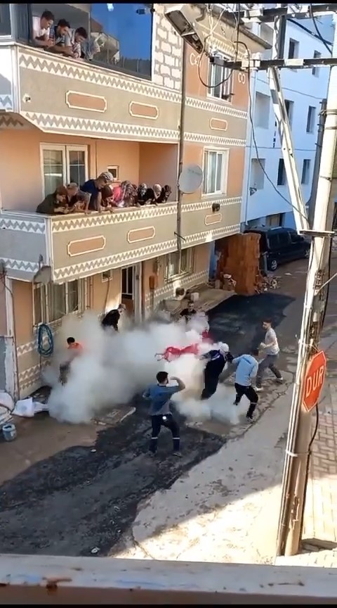 Gelin almaya gelirken, başına gelmeyen kalmadı BURSA’DA DAMAT ADAYI, GELİN ALMAK İÇİN GELDİĞİ EVDE KIZ TARAFININ