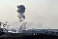 İsrail ordusu Gazze Şeridi’ni aralıksız şekilde karadan ve havadan bombalıyor.
