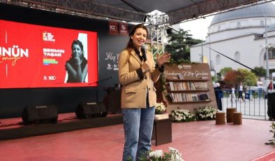 Oyuncu anne Bandırmalı hayranlarıyla buluştu