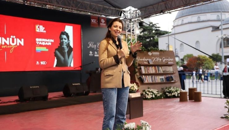 Oyuncu anne Bandırmalı hayranlarıyla buluştu