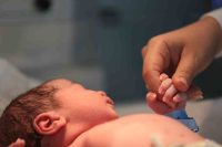 HASTA KABULÜNE BAŞLANAN İZMİR ŞEHİR HASTANESİNDE, 3 KİLO 400 GRAM