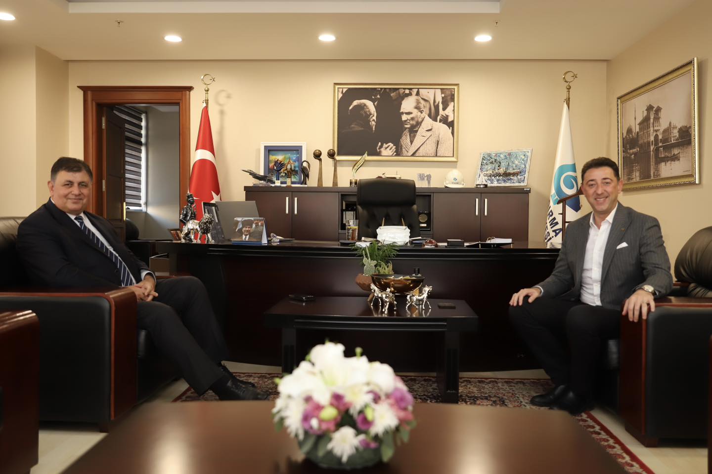 Karşıyaka’dan Bandırma’ya ziyaret Karşıyaka Belediye Başkanı Dr. Cemil Tugay mevkidaşı Bandırma Belediye Başkanı