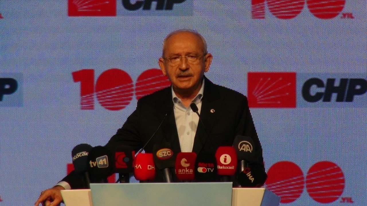 Kılıçdaroğlu’ndan partililere önemli uyarı CHP GENEL BAŞKANI KEMAL KILIÇDAROĞLU, PARTİSİNİN KOCAELİ'DE DÜZENLENEN YEREL YÖNETİMLER