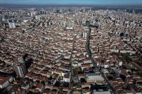 VATANDAŞLAR, YÜKSEK TALEP NEDENİYLE ANORMAL DERECEDE ARTAN KONUT FİYATLARINA ÇÖZÜMÜ