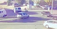 KARAMAN’DA HAFİF TİCARİ ARACA ÇARPMAMAK İÇİN DİREKSİYON HAKİMİYETİNİ KAYBEDEREK YOLA