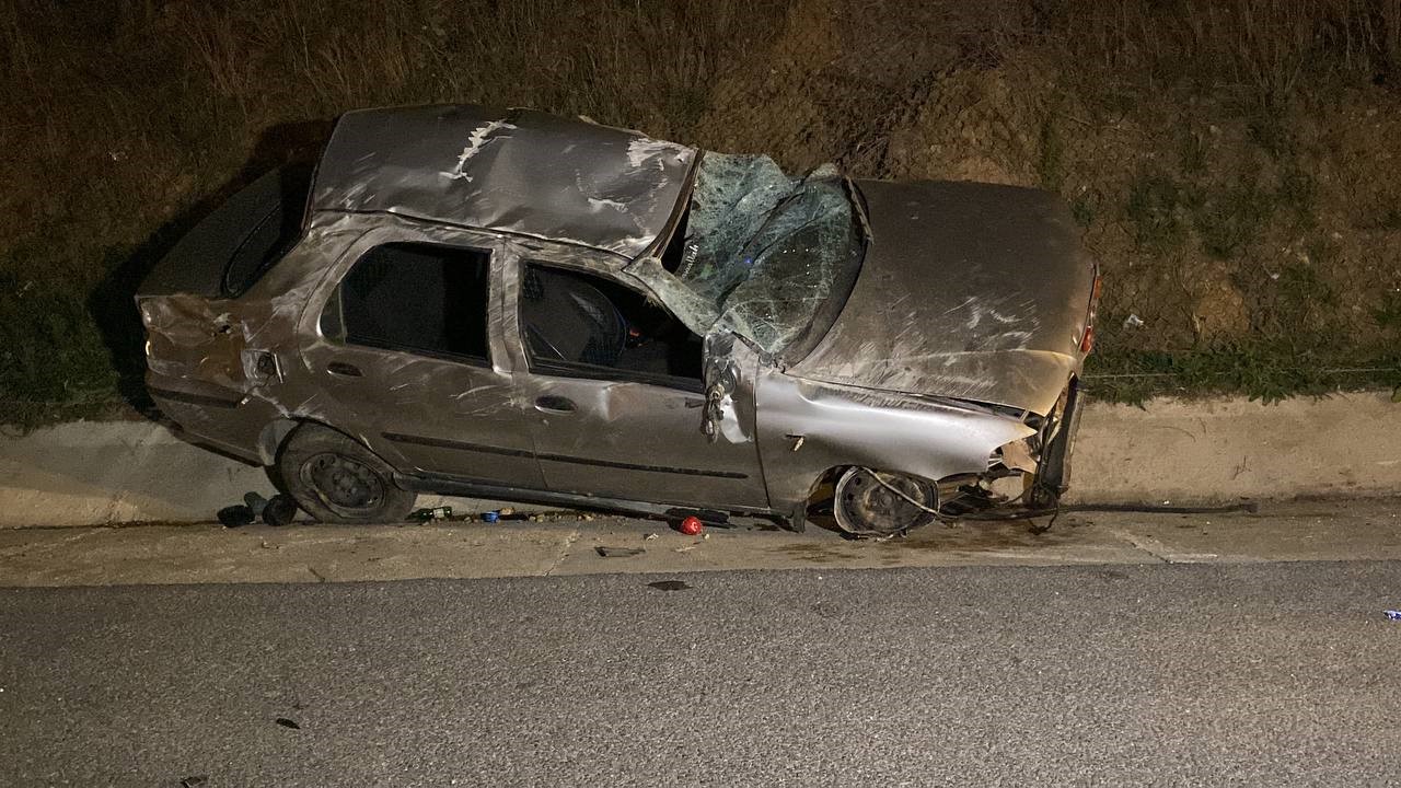 KUZEY MARMARA OTOYOLU’NDA KOCAELİ MEVKİİNDE KONTROLDEN ÇIKAN BİR OTOMOBİL, ÖNCE
