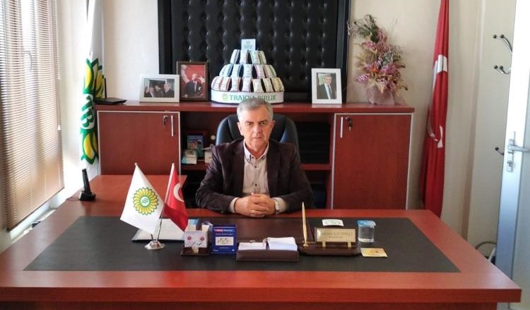 Manyas’ta ayçiçek hasadı sona erdi Balıkesir’in Manyas ilçesinde ayçiçeği alım kampanyasında sona gelindi.Manyas’ta Eylül ayı