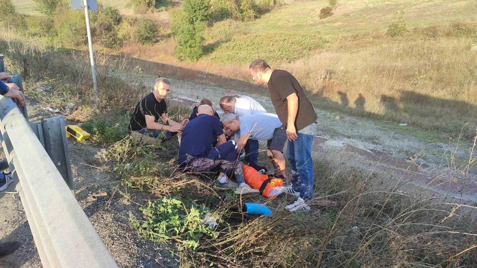 Motosiklet bariyerlere çarptı: 2 ağır yaralı ORHANGAZİ-YALOVA KARAYOLU, GÜNEYKÖY YAKINLARINDA SIKÇA TRAFİK KAZALARININ YAŞANDIĞI VİRAJDA MEYDANA