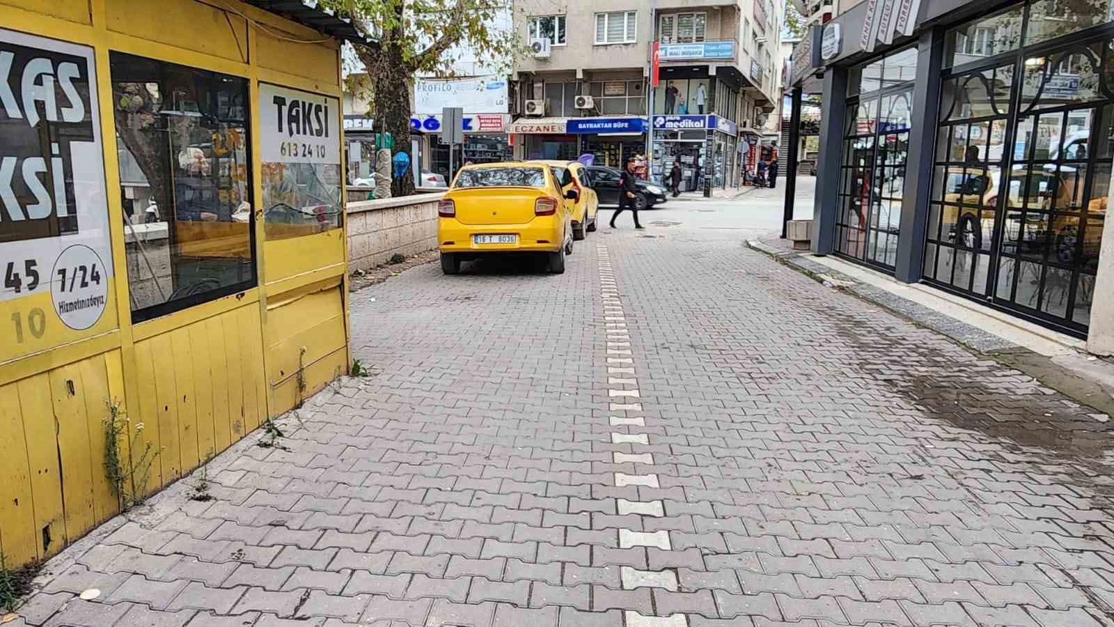TAKSİ DURAĞINDA MEYDANA GELEN OLAYDA TAKSİCİ SUAT SARGIN(40) KALBİNE ALDIĞI