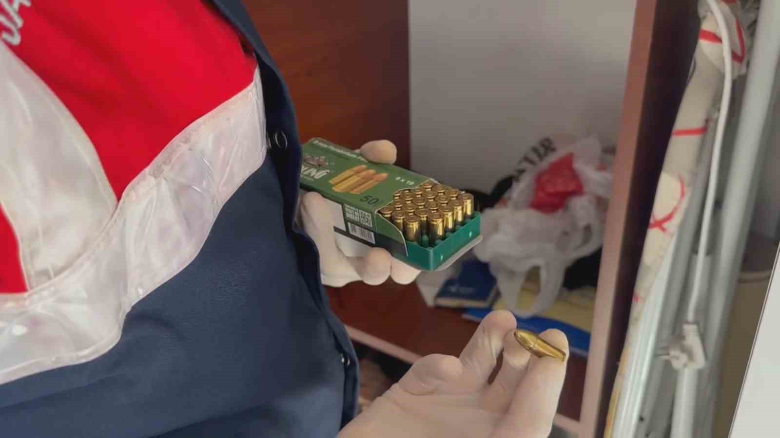 BALIKESİR İL JANDARMA KOMUTANLIĞI EKİPLERİ, SİLAH, MÜHİMMAT TİCARETİ VE KAÇAKÇILIĞI