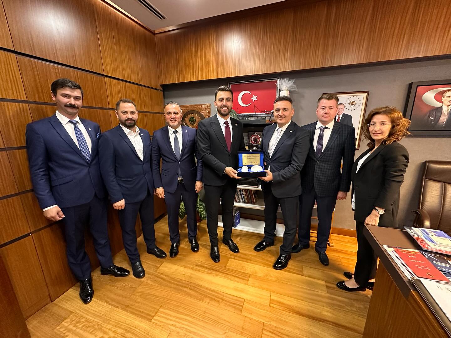 Bandırma Ticaret Odası Yönetim Kurulu Başkanı Âdem Yılmaz ve beraberindeki