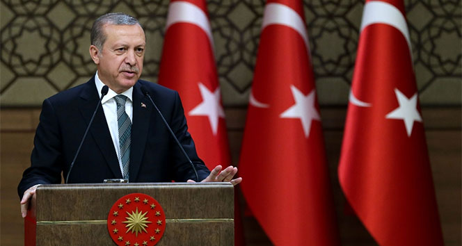Cumhurbaşkanı Erdoğan’dan Emekliye Bir Müjde Daha Cumhurbaşkanı Erdoğan: “Emeklilere ödeme Kasım ortasında. Enflasyon farkı ve refah