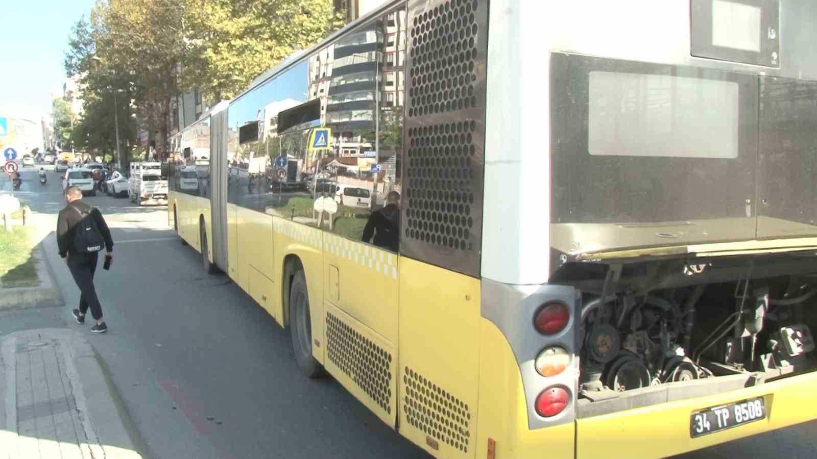 ARNAVUTKÖY’DE İETT ÇİLESİ: SEYİR HALİNDEKİ OTOBÜSTEN DUMAN YÜKSELDİ YOLCULAR ARAÇTAN