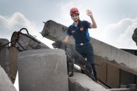 Üç yıl önce İzmir depreminde ailesiyle enkaz altında kalan Simge