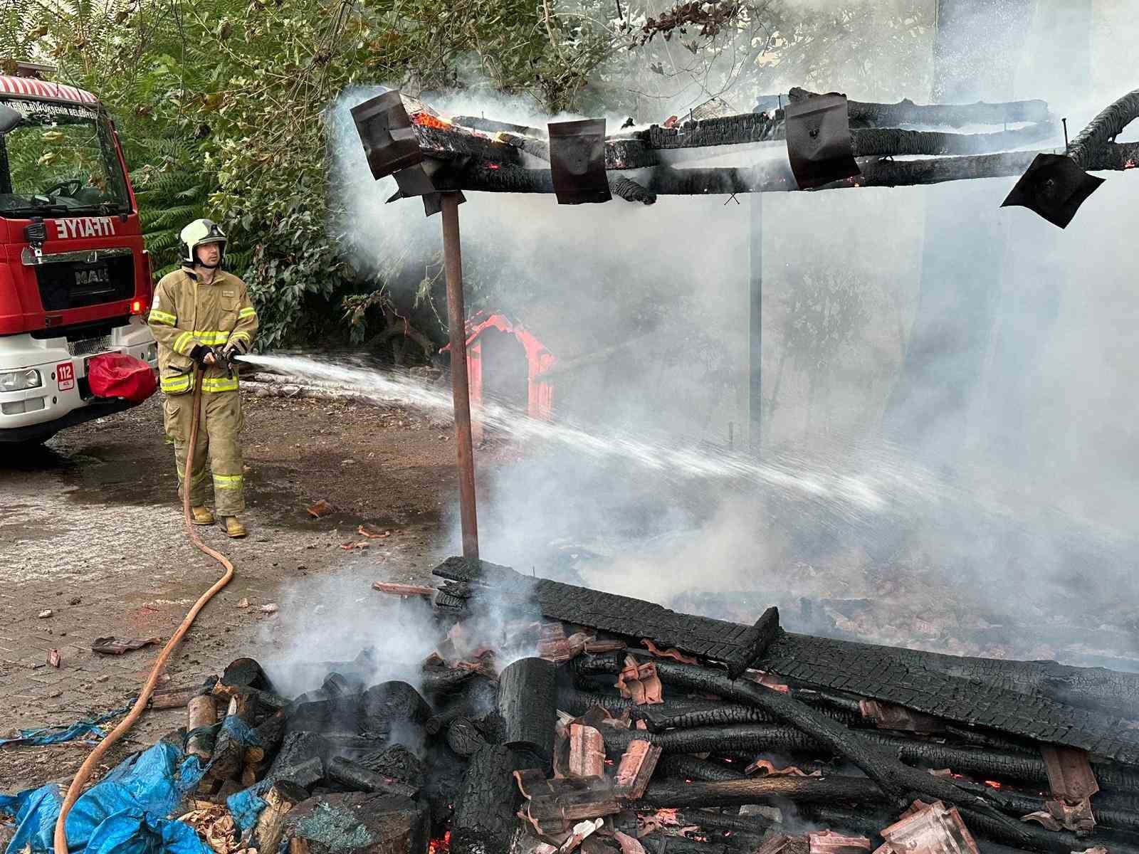 Sındırgı’da mahalle fırını yandı SINDIRGI'DA MAHALLE FIRINI YANDI