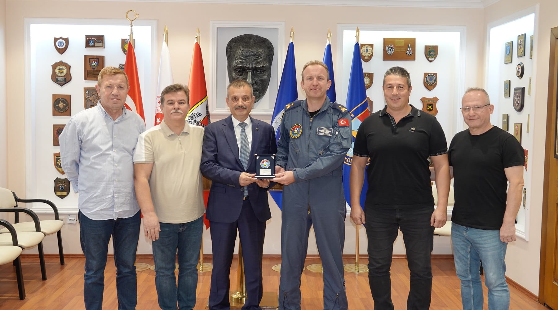 THK Bandırma Şube Başkanı Varol Memişler ve yönetimi, 6. Ana