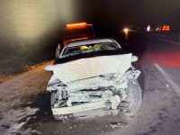 AFYONKARAHİSAR’DA KONTROLDEN ÇIKARAK ÖNÜNDE SEYREDEN TIRA ARKADAN ÇARPAN OTOMOBİLİN SÜRÜCÜSÜ