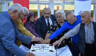 Vali Ustaoğlu, huzurevinde yaşlı bireylerle bir araya geldi