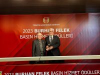 Bandırmalı Gazeteci-Yazar Önder Balıkçı, “Burhan Felek Basın Hizmet Ödülü”nü törenle