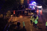 Konya’da 16 yaşındaki sürücünün kullandığı minibüs, yağmur nedeniyle kayganlaşan yolda