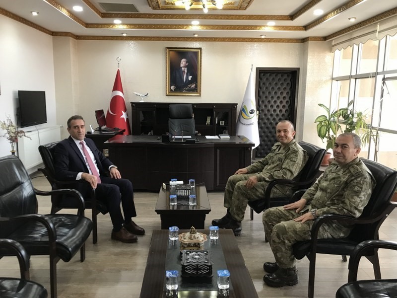 Burhaniye’de 19. Komando Tugay Komutanı Tuğgeneral Ergün Fidan, Kaymakam İlyas