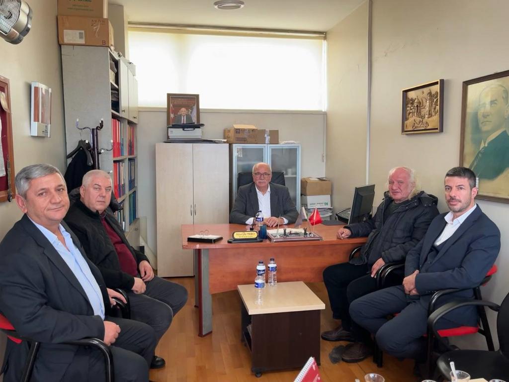 BESOB Başkanı Fehmi Erdem, Bandırma’da Oda Başkanlarının sorunlarını dinledi Balıkesir Esnaf ve Sanatkarları Odaları Birliği (BESOB) Başkanı Fehmi Erdem,