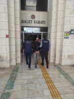 Balıkesir’in Edremit ilçesinde hakkında kesinleşmiş hapis cezası bulunan FETÖ üyesi,