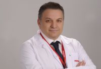 Beyin Sinir ve Omurga Cerrahisi Uzmanı Prof. Dr. Mahmut Akyüz,