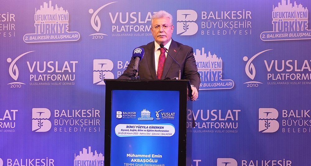 Uluslararası Vuslat Platformu’nca düzenlenen “İkinci Yüzyıla Girerken Ufuktaki Yeni Türkiye”