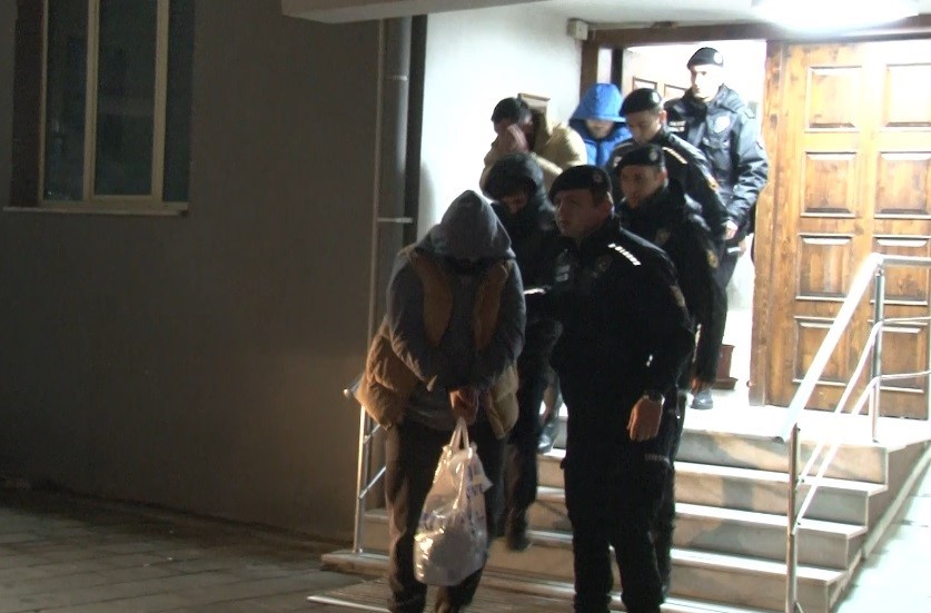 İzmir merkezli ‘Sibergöz-7’ operasyonunda 38 tutuklama İçişleri Bakanlığı tarafından yürütülen ve İzmir merkezli 10 ilde gerçekleştirile