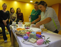 Antalya Büyükşehir Belediyesi, vatandaşlara ‘Tıbbı ve Aromatik Bitkilerle Sabun Yapımı’