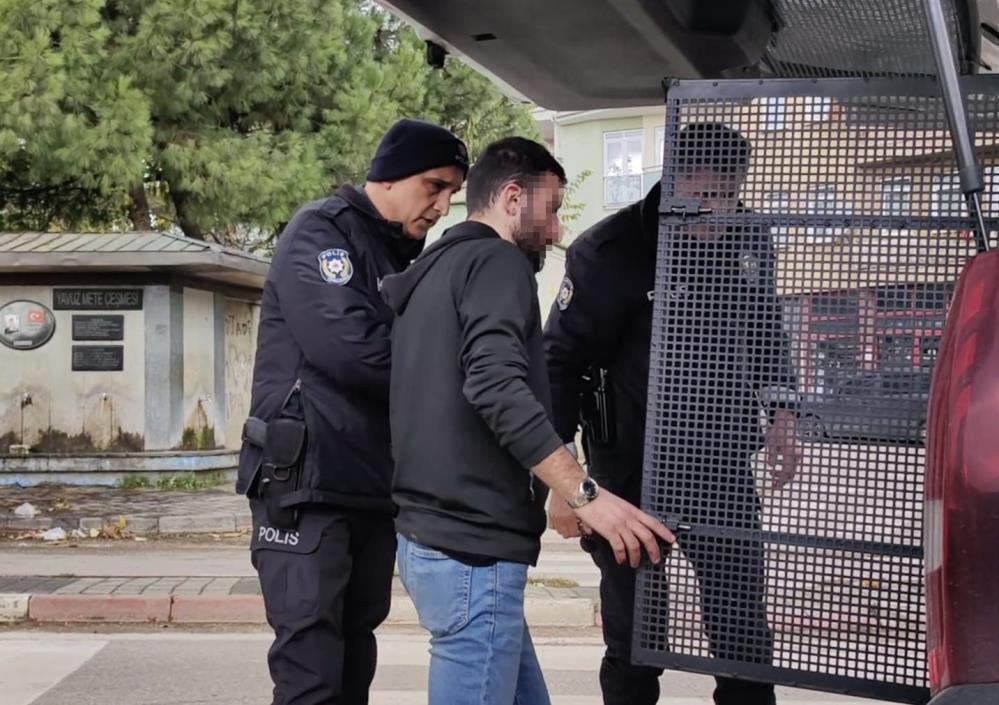 Arkadaşının parasını Bitcoin’de sıfırladı Bursa’nın İnegöl ilçesinde öfkeli adam, parasını Bitcoin’de sıfırlayan arkadaşını darp