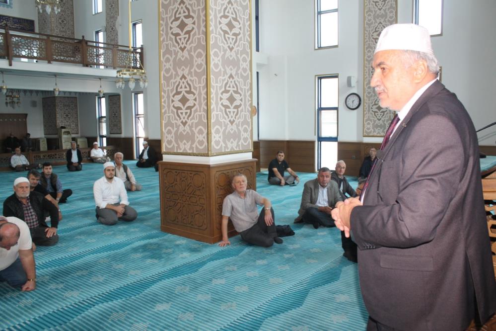 Balıkesir İl müftüsü Manyas’taydı Balıkesir İl Müftüsü Celal Sürgeç, Manyaslı din görevlileri ile bir