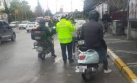 Balıkesir’de trafik ekipleri, motosiklet ve motorlu bisiklet sürücülerine yönelik trafik
