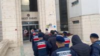 Edremit ve Ayvalık’ta 9 düzensiz göçmen ve 6 organizatör yakalandı