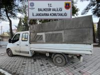Savaştepe’de düzensiz göçmenleri taşıyan 2 şahıs yakalandı