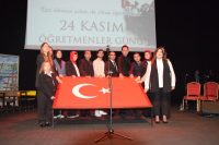 24 Kasım Öğretmenler Günü Balıkesir’de düzenlenen çeşitli etkinlikler ile kutlandı.Avlu