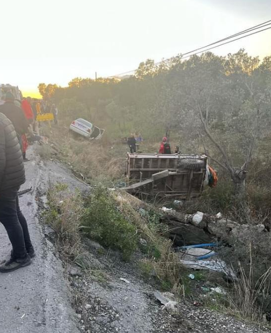 Balıkesir’in Havran ilçesinde otomobil ile traktörün çarpışması sonucu meydana gelen