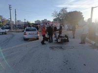 Burhaniye’de otomobil ile motosikletin çarpıştığı kazada 2 kişi yaralandı.Edinilen bilgiye